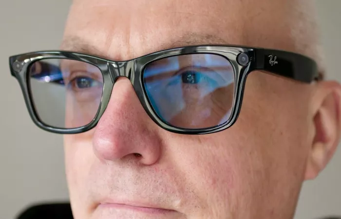 Meta sotto accusa per il riconoscimento facciale negli occhiali Ray-Ban