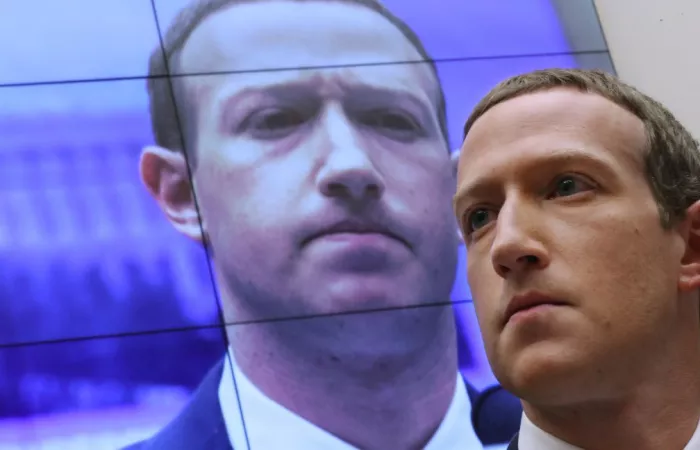 Meta sviluppa un avatar AI di Mark Zuckerberg per interagire con i dipendenti