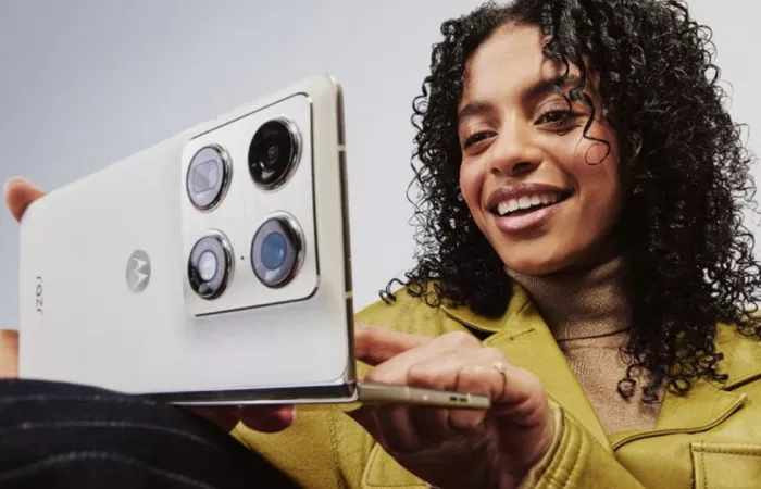 Motorola Razr Fold debutta in Europa: lancio ufficiale a maggio