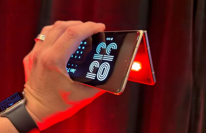 Motorola svela il prezzo del nuovo Razr Fold nel Regno Unito