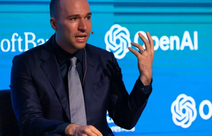 Sito di news AI pubblica articoli firmati da finti giornalisti