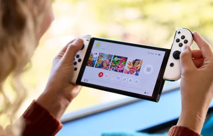 Nintendo Switch originale, la semplicità che batte la complessità dei nuovi handheld