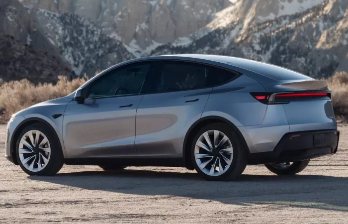 Tesla prepara un SUV elettrico compatto a basso costo