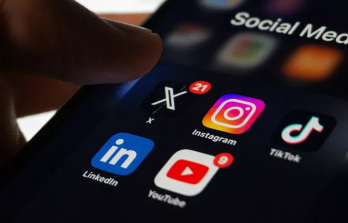 X lancia XChat: la nuova app di messaggistica per iPhone