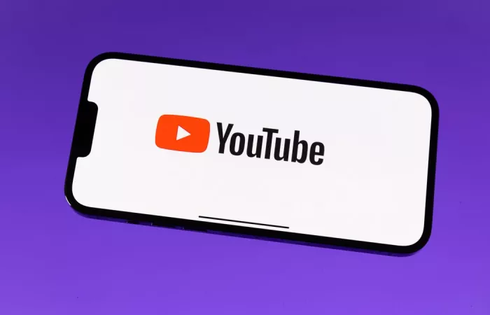 YouTube testa una nuova ricerca AI con risultati video e testuali