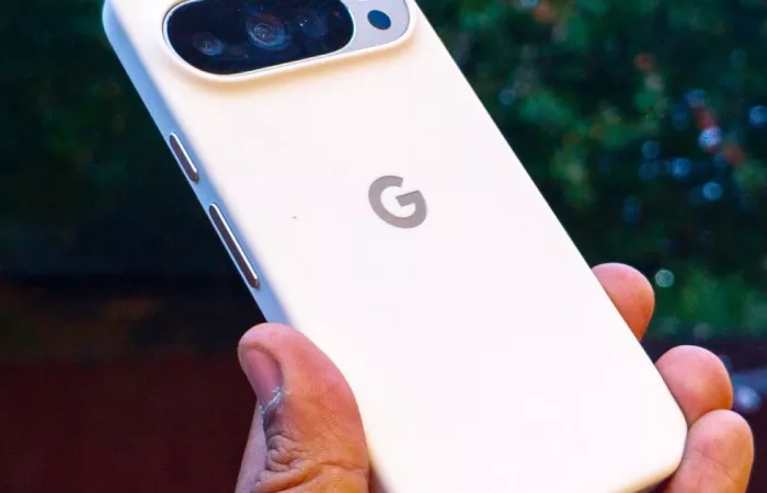 Google rimanda il Face Unlock avanzato sui Pixel 11