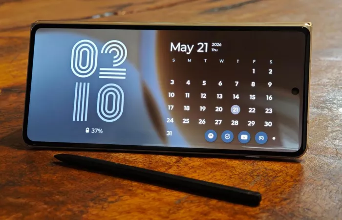 Motorola Razr Fold rivoluziona l'uso del pennino sugli smartphone