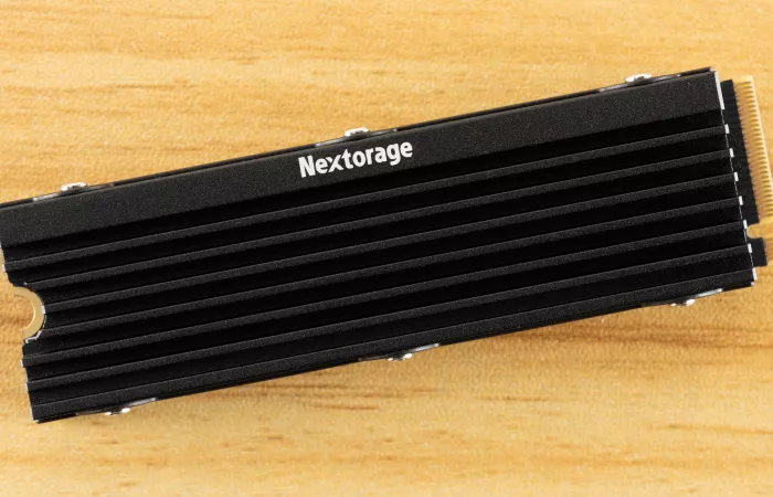 Nextorage NEM-PAC 2TB: SSD affidabile e pronto per PS5
