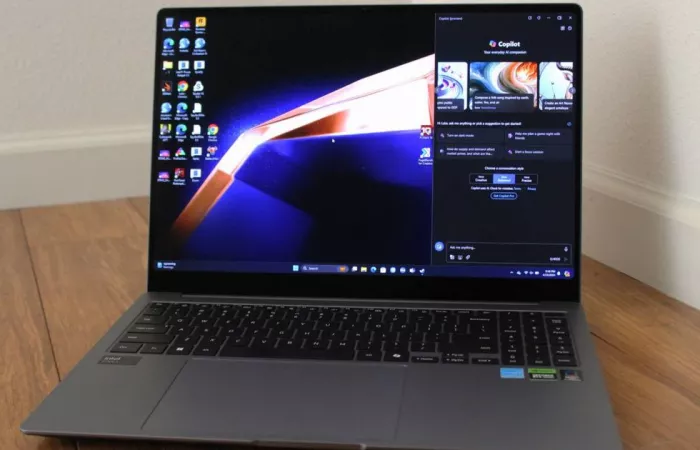 Samsung brevetta laptop con palmrest touch per attivare scorciatoie