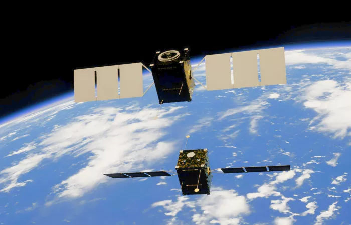 Satelliti russi manovrano vicino a ICEYE-36: timori di attività anti-satellite