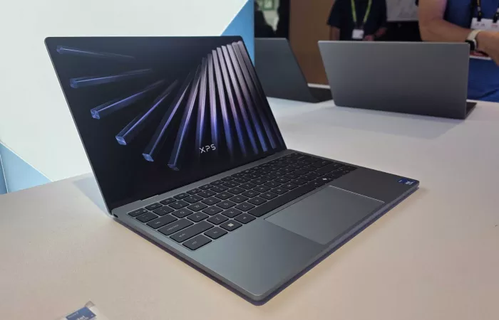 Dell XPS 13 sfida MacBook Neo: design premium a prezzo entry-level
