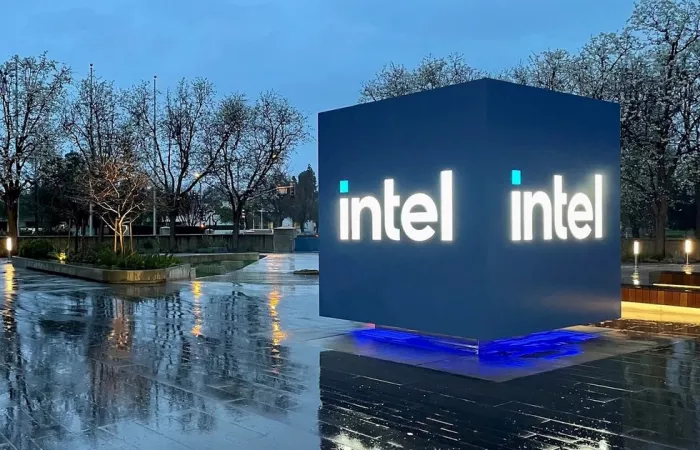 Intel pronta a produrre chip per Apple: svolta per il manufacturing USA
