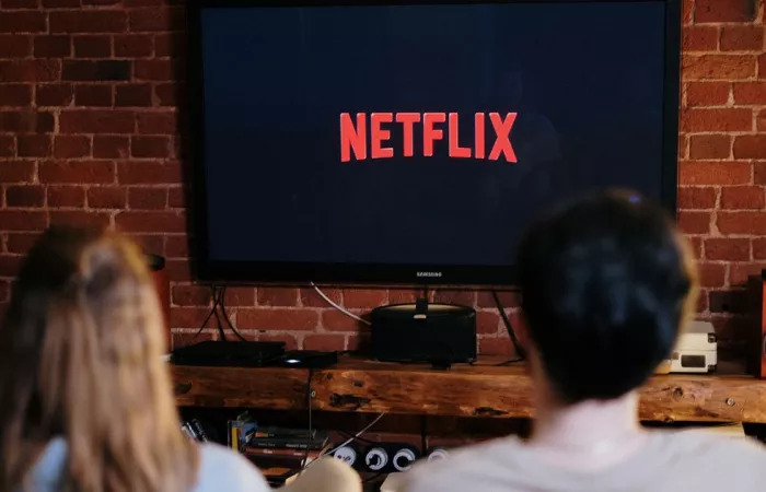 Netflix introduce email obbligatorie per ogni profilo: più sicurezza, meno praticità