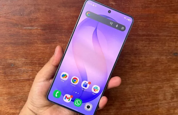 Samsung One UI 9 rafforza la sicurezza automatica tramite il blocco biometrico