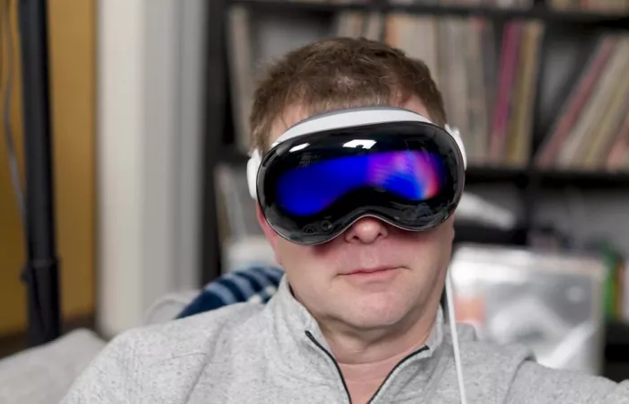 Apple sospende lo sviluppo del Vision Pro economico