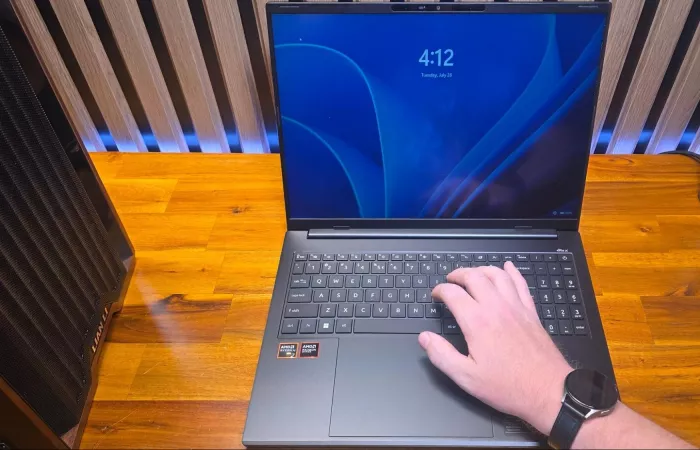Attenzione ai cinturini magnetici: possono bloccare il laptop