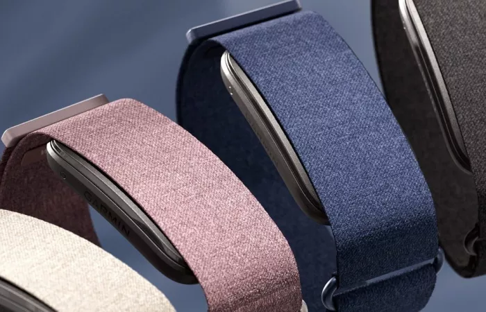 Garmin CIRQA sfida Fitbit Air: smart band senza schermo e senza abbonamento