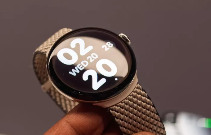 Google studia lo sblocco del Pixel Watch tramite smartphone