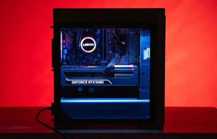 Lenovo Legion Tower 7i Gen 10: potenza e stile, ma non senza compromessi