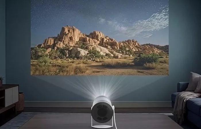 Samsung Freestyle+ AI: il proiettore smart che trasforma ogni parete
