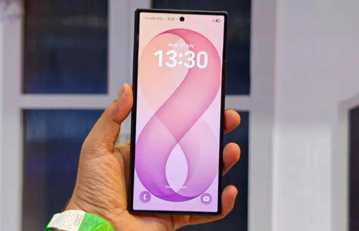 Samsung Galaxy Z Fold 8 Ultra: display più nitido e batteria maggiorata
