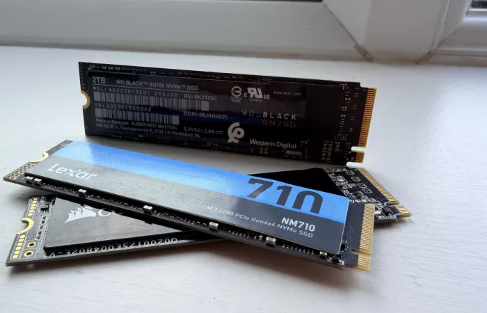 Crollo del mercato SSD: prezzi alle stelle dopo la crisi dei componenti AI