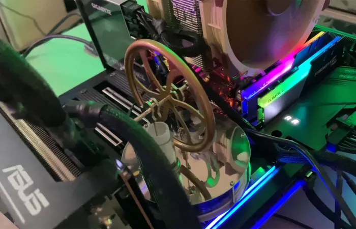 Un motore Stirling dell’Ottocento raffredda un AMD Threadripper 3970X