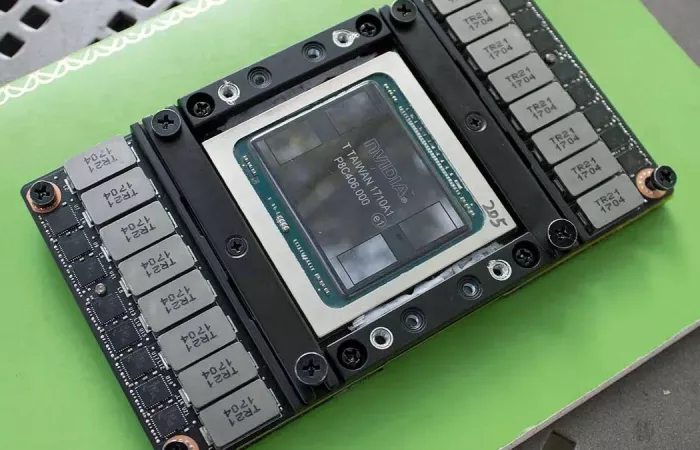 Tesla V100: GPU enterprise riconvertita per LLM a basso costo