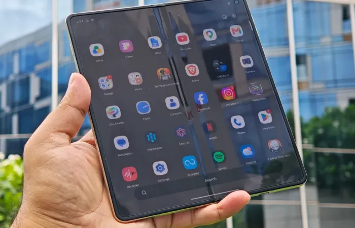 Android 17 rivoluziona la user experience sui Motorola Razr Fold