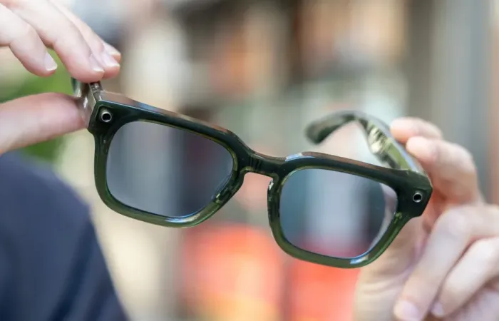 Ray-Ban Meta AI: la versione di lusso di Caviar in oro 24 carati