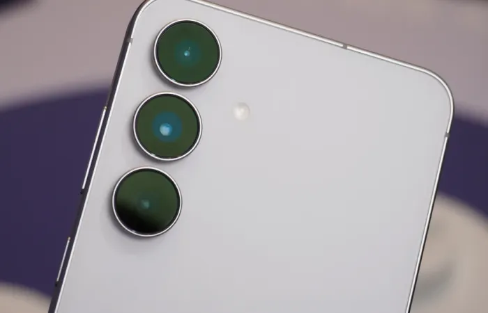 Galaxy S26 FE, Samsung punta sulla continuità: trapelano tutte le specifiche