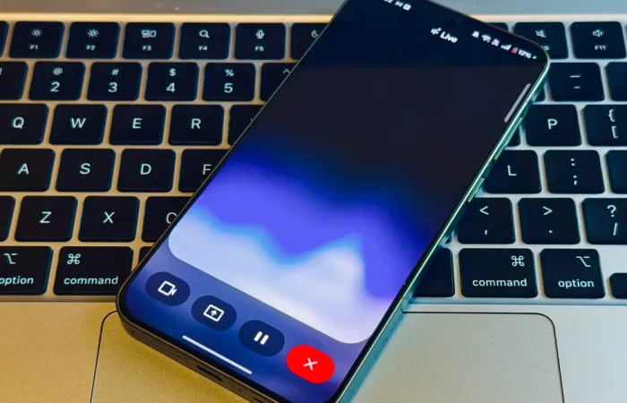 Google potenzia Gemini Live con la funzione Deep Research