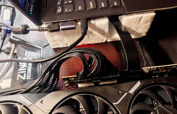 Un Lenovo Yoga trasformato in desktop AI con AMD Radeon 7900 XT: limiti e sfide