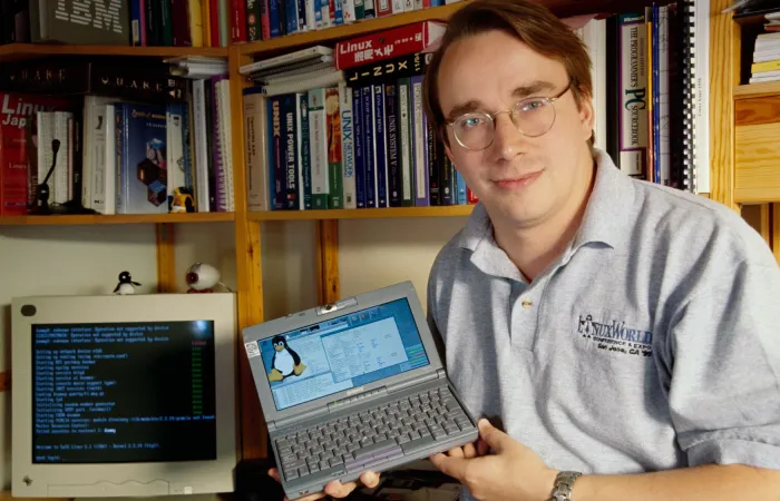 Linux compie 35 anni: da hobby a pilastro dell'informatica globale
