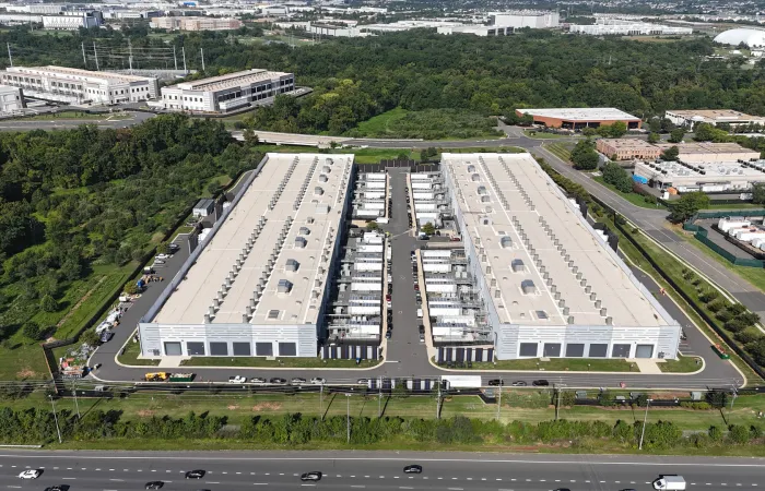 Investimenti nei data center AI destinati a superare i 32 trilioni di dollari entro il 2050