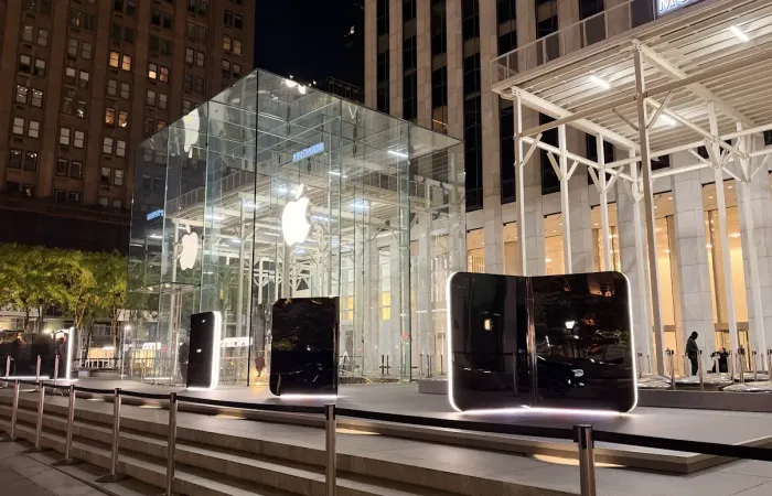 iPhone Duo esaurito in pochi minuti nei negozi Apple al lancio