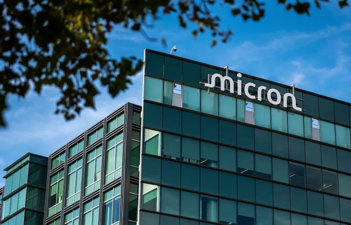 Micron prevede carenza di RAM fino al 2028 nonostante profitti record